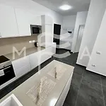Brilliant 626 Apartment *