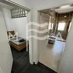 Brilliant 626 Apartment
