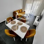 Brilliant 626 * Golem (Tirana)