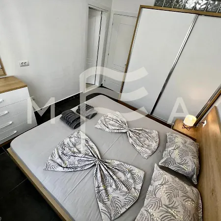 Brilliant 626 * Golem (Tirana)